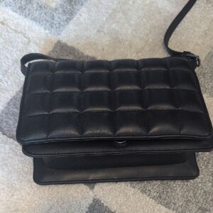 Elegant Black Quilted Women's Bag